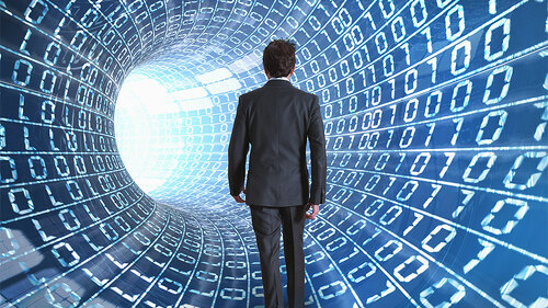 Mann-Binaercode-Tunnel-42758394-FO-alphaspirit