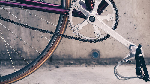 fahrrad-pedal-96545428-FO-blas