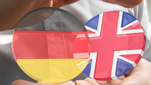 deutschland-und-englandflagge-in-haenden-95453713-FO-vege