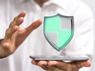 Haende-Smartphone-Schild-71099469-FO-vege