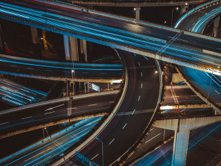 straßen-geflecht-blau-schwarz-95489801-FO-denyshutter