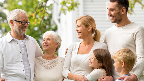 glueckliche-familie-72686742-FO-Syda-Productions