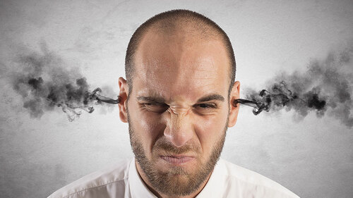 Mann-rauchende-Ohren-56526098-FO-alphaspirit