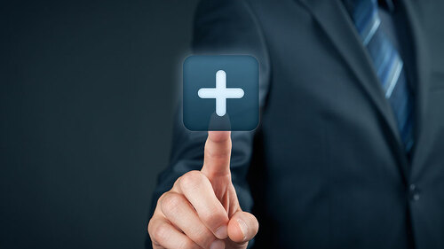 finger-zeigt-auf-pluszeichen-78910744-FO-Jakub-Jirsak