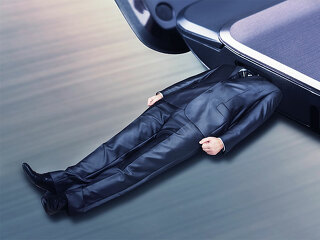 mann-steckt-in-tablet-91727316-FO-Nomad-Soul