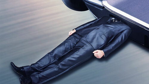 mann-steckt-in-tablet-91727316-FO-Nomad-Soul