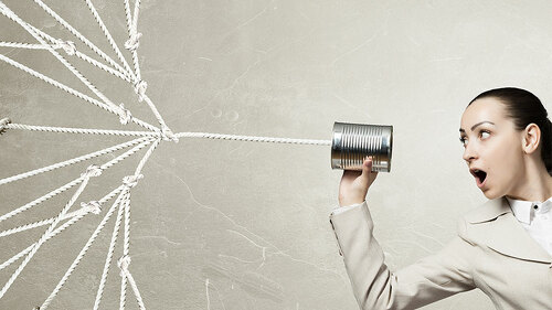 frau-seile-knoten-103989669-FO-Sergeyy-Nivens