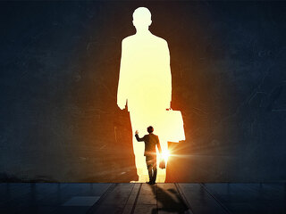 Anzugtraeger-Wachstum-99222848-FO-Sergey-Nivens