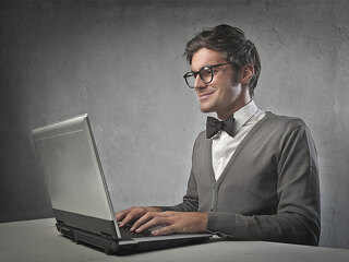 mann-am-laptop-45203877-FO-olly