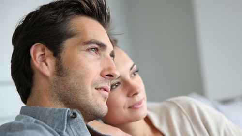 Paerchen-nachdenklich-57845649-FO-goodluz