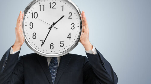 kopf-als-uhr-97368106-FO-BillionPhotos-com