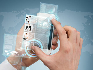 Haende-Smartphone-App-62143532-FO-Syda-Productions