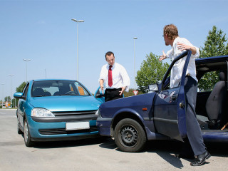 Auto-Unfall-Streit-4842232-FO-Vuk-Vukmirovic