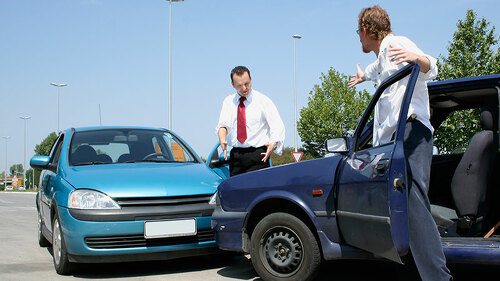 Auto-Unfall-Streit-4842232-FO-Vuk-Vukmirovic