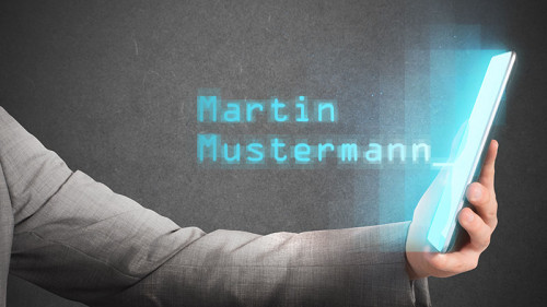 Arm-haelt-Tablet-digitale-Unterschrift-82142807-FO-alphaspirit