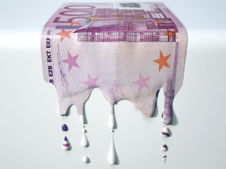 500-euro-schein-zerfliesst-67843974-FO-alswart