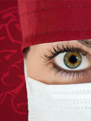 Chirurgin-gehirn-94705926-47960866-FO-koszivu-cmeree-Premium