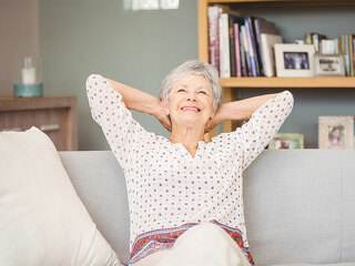 Glueckliche-Seniorin-108020796-FO-WavebreakmediaMicro