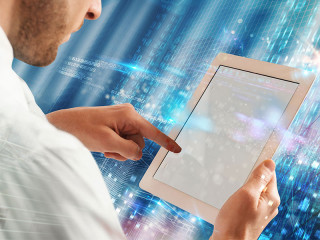 Anzgutrager-Tablet-Datenstrom-106077507-FO-alphaspirit