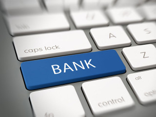 Bank-Taste-auf-Tastatur-110099915-FO-XtravaganT