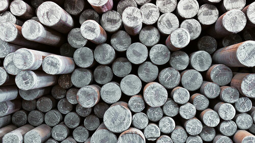 Metallstangen-98648413-FO-Oleg-Totskyi