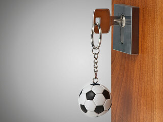 Schluesselanhaenger-Fußball-Tuer-33001189-FO-yamix