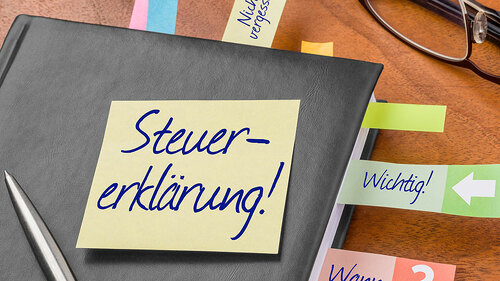 Kalender-Steuererklaerung-78740953-FO-Zerbor