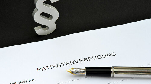 Paragraph-Patientenverfuegung-Fueller-73626410-FO-nmann77