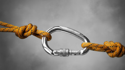 Keltterseil-Karabinerhaken-86670049-FO-Wolfgang-Zwanzger