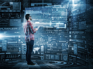 Mann-vor-digitalen-Daten-111240699-FO-Sergey-Nivens