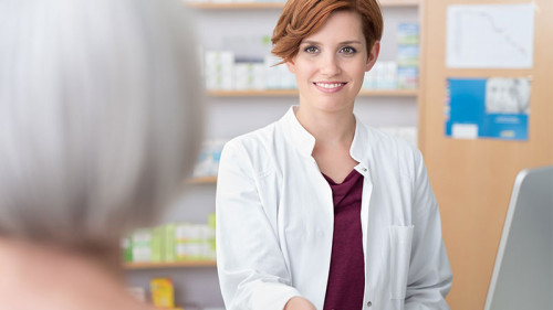 Apothekerin-91567489-FO-contrastwerkstatt