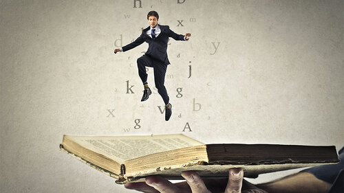 Anzugtrager-springt-aus-Buch-96156600-FO-olly