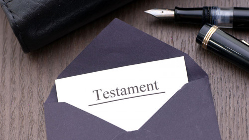 testament-in-schwarzem-umschlag-29696647-FO-Christian-Jung