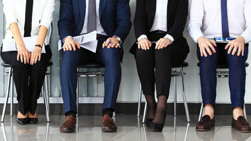 Job-Anwaerter-im-Wartezimmer-83831214-FO-opolja