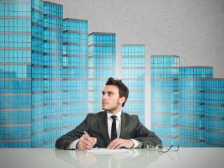 Anzugtraeger-Gebaeude-Unterlagen-78797135-FO-alphaspirit