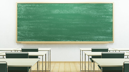 Kalssenzimmer-Tafel-84829092-FO-auris