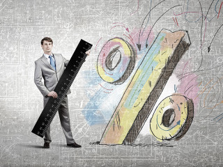 Anzugtraeger-Lineal-Prozenzeichen-87880471-FO-Sergey-Nivens