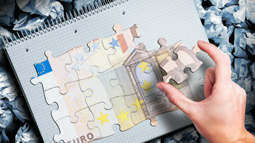 Hand-puzzelt-Fuenfziger-60042211-FO-fotogestoeber