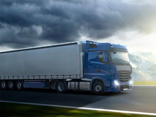 LKW-Straße-Wolken-51570512-FO-lassedesignen