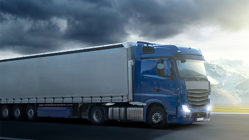 LKW-Straße-Wolken-51570512-FO-lassedesignen