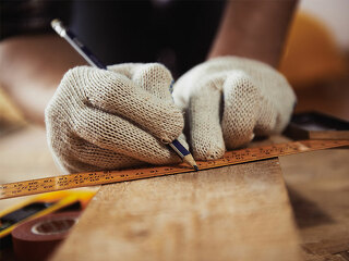 Bauarbeiter-Bleistift-Lineal-95019825-FO-Stasique