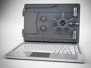 Laptop-Tresortuer-106538821-FO-alphaspirit