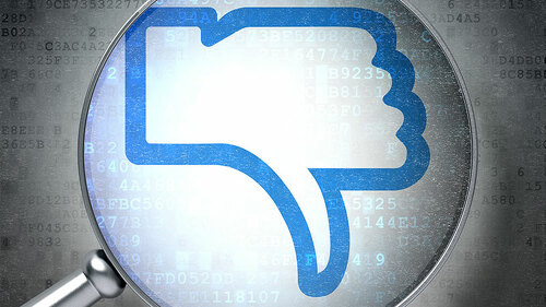facebook-dislike-button-lupe-60032701-FO-Maksim-Kabakou