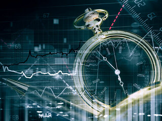 aktien-taschenuhr-95838949-FO-Sergey-Nivens