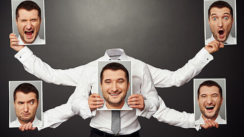 mann-mit-5-gesichtern-53122781-FO-ArtFamily