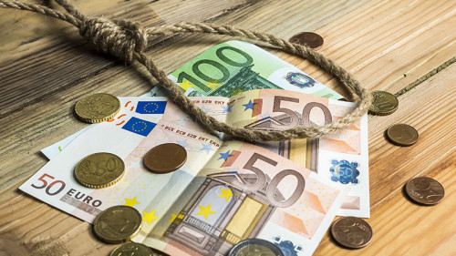 galgenstrick-euro-scheine-muenzen-93763033-FO-verve