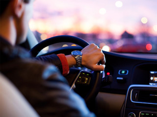 Auto-Fahrer-1149997-PB-Unsplash