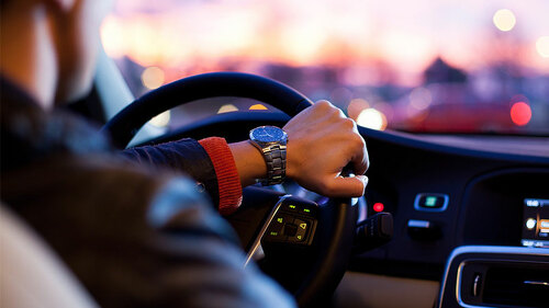 Auto-Fahrer-1149997-PB-Unsplash