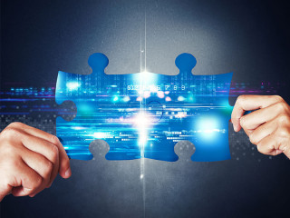 Haende-digitale-Puzzleteile-60346289-FO-alphaspirit