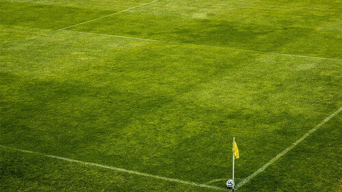 Spielfeld-Eckfahne-488709-PB-jarmoluk